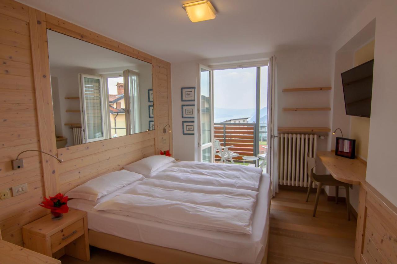 Hotel Miralago Bossico Екстериор снимка