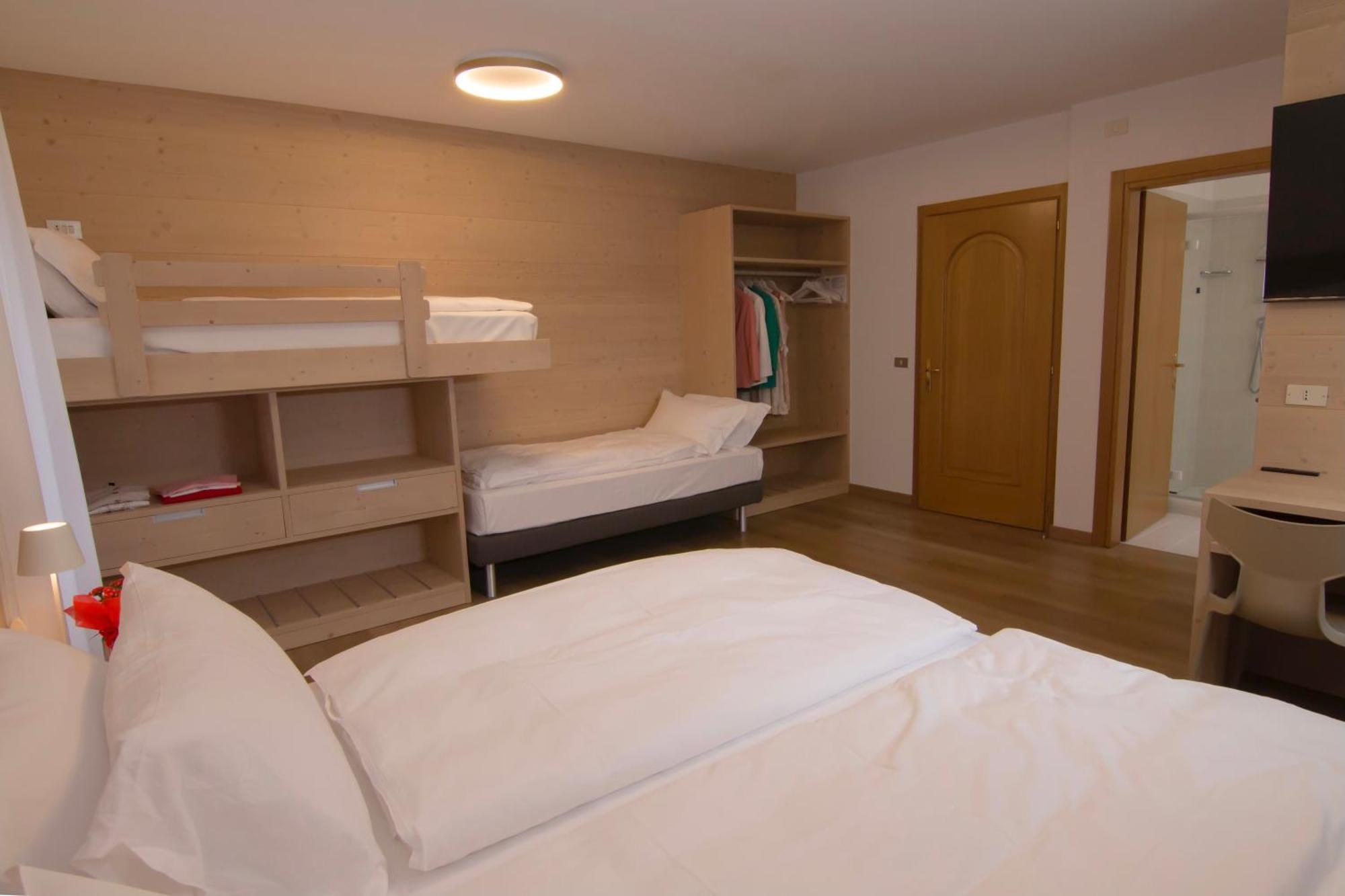 Hotel Miralago Bossico Стая снимка