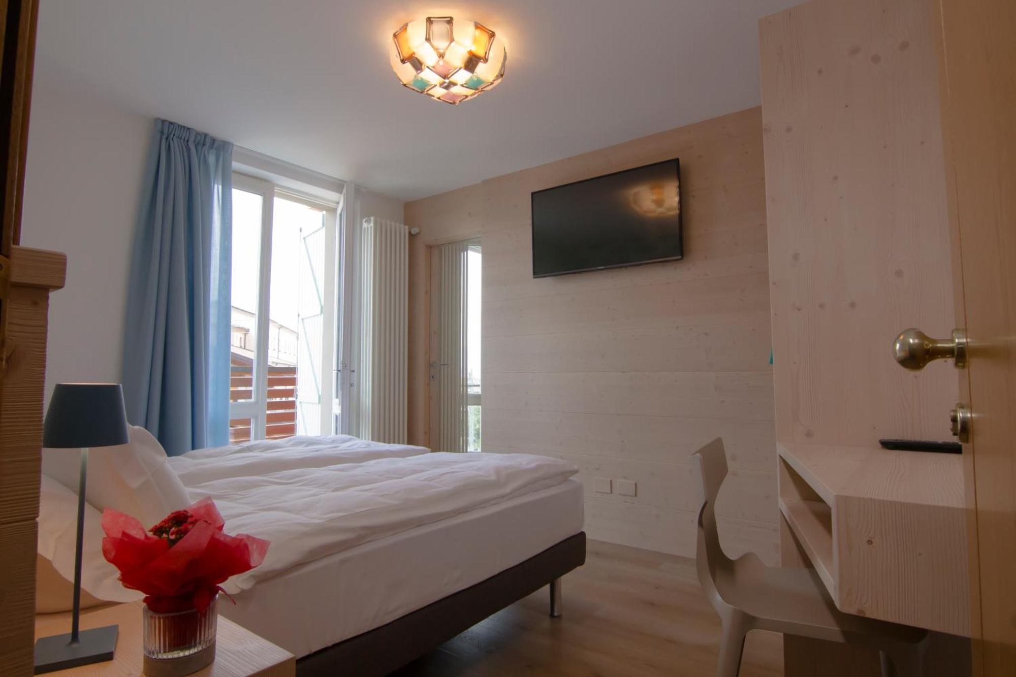 Hotel Miralago Bossico Стая снимка