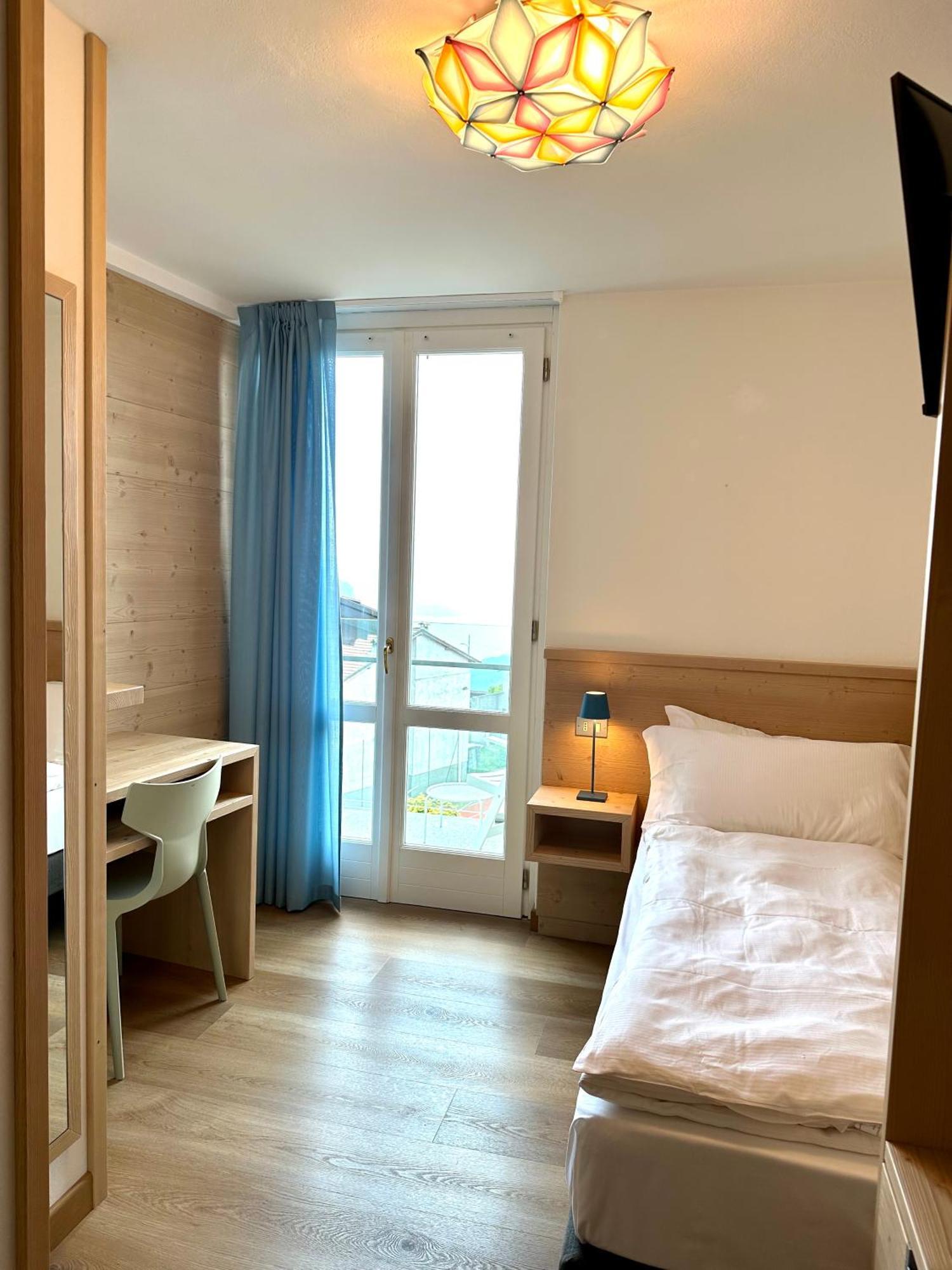 Hotel Miralago Bossico Стая снимка