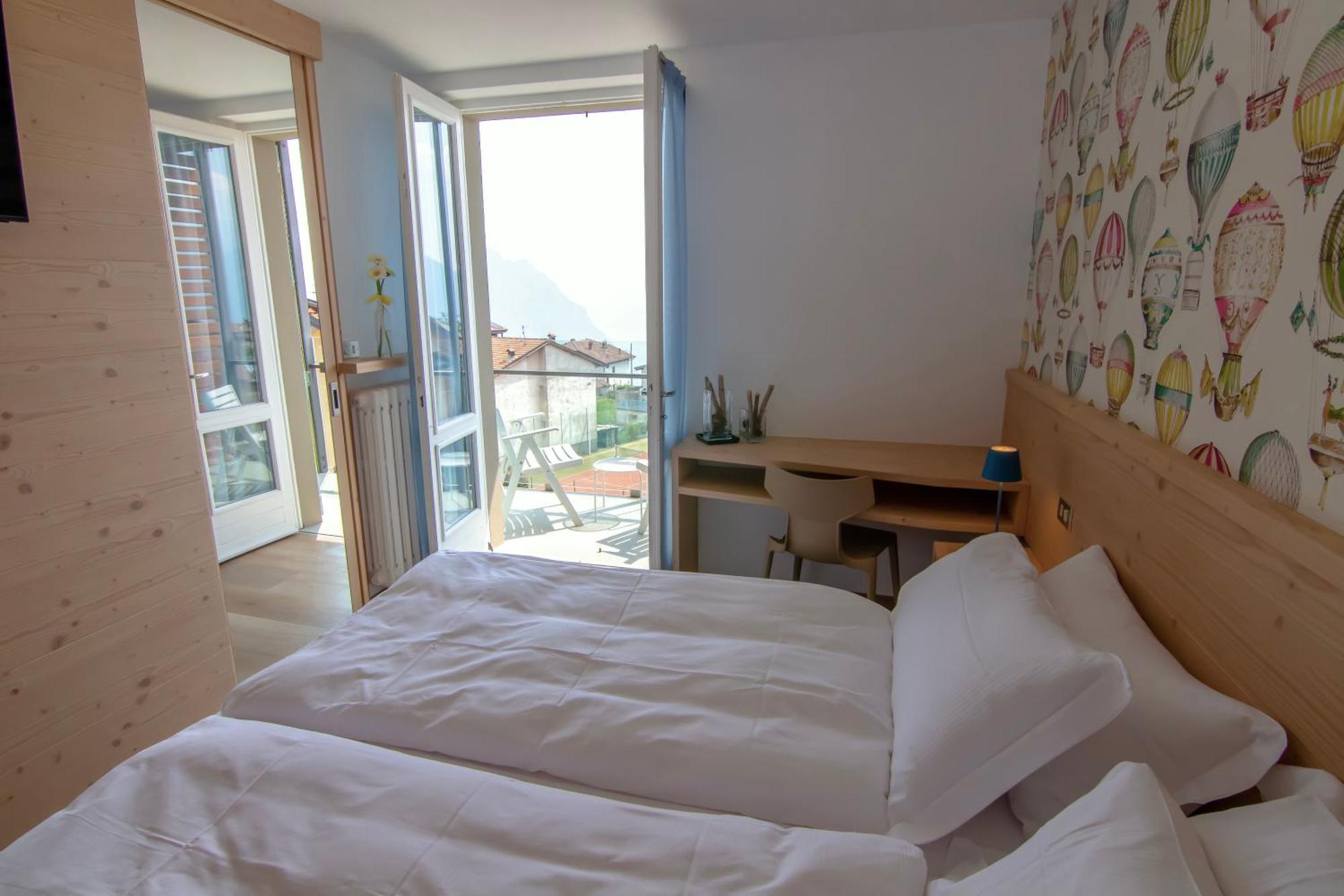 Hotel Miralago Bossico Стая снимка