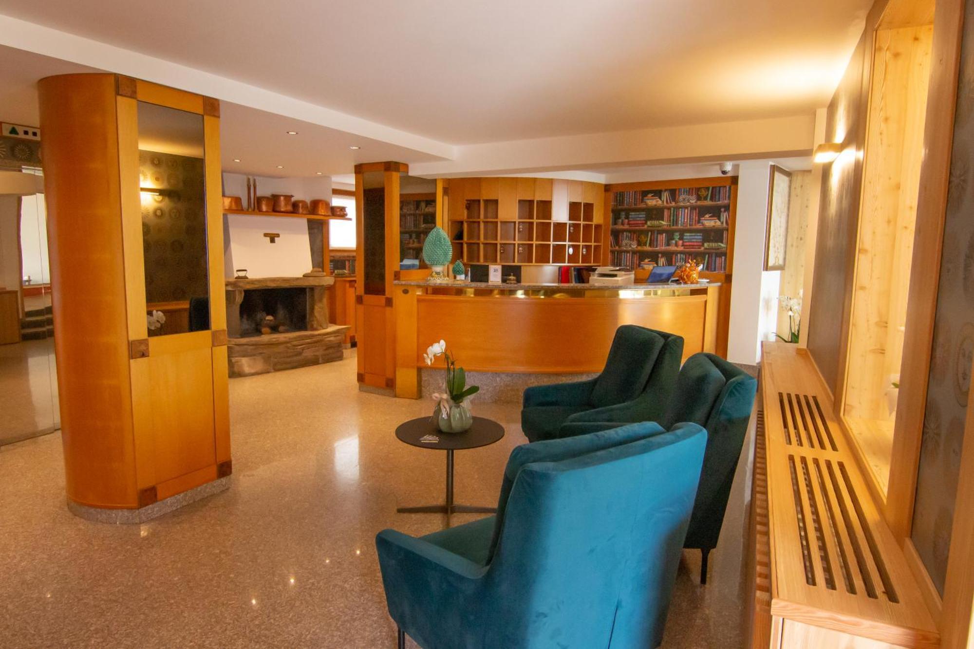 Hotel Miralago Bossico Екстериор снимка