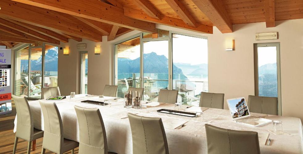 Hotel Miralago Bossico Екстериор снимка